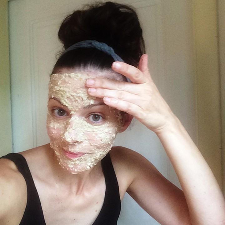 DIY Banana Oatmeal Mask