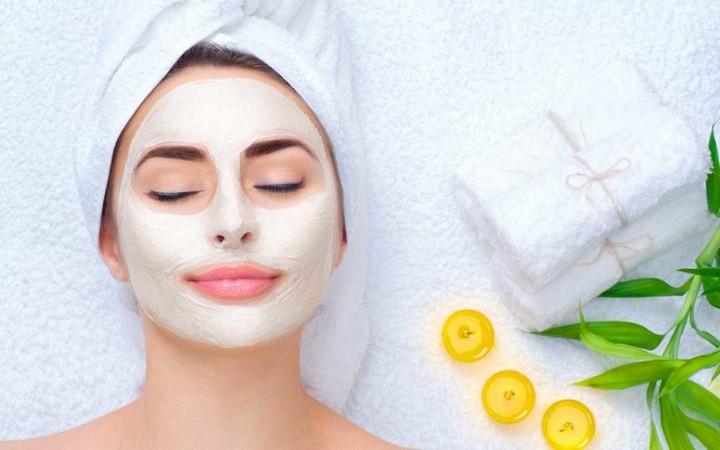 DIY Face Mask For Oily Pores and skin to Glow Naturally