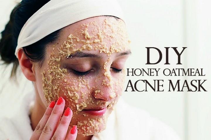 DIY Honey Oatmeal Acne Mask 1