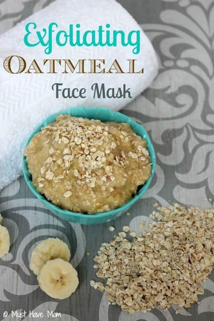 DIY Natural Exfoliating Oatmeal Face Mask
