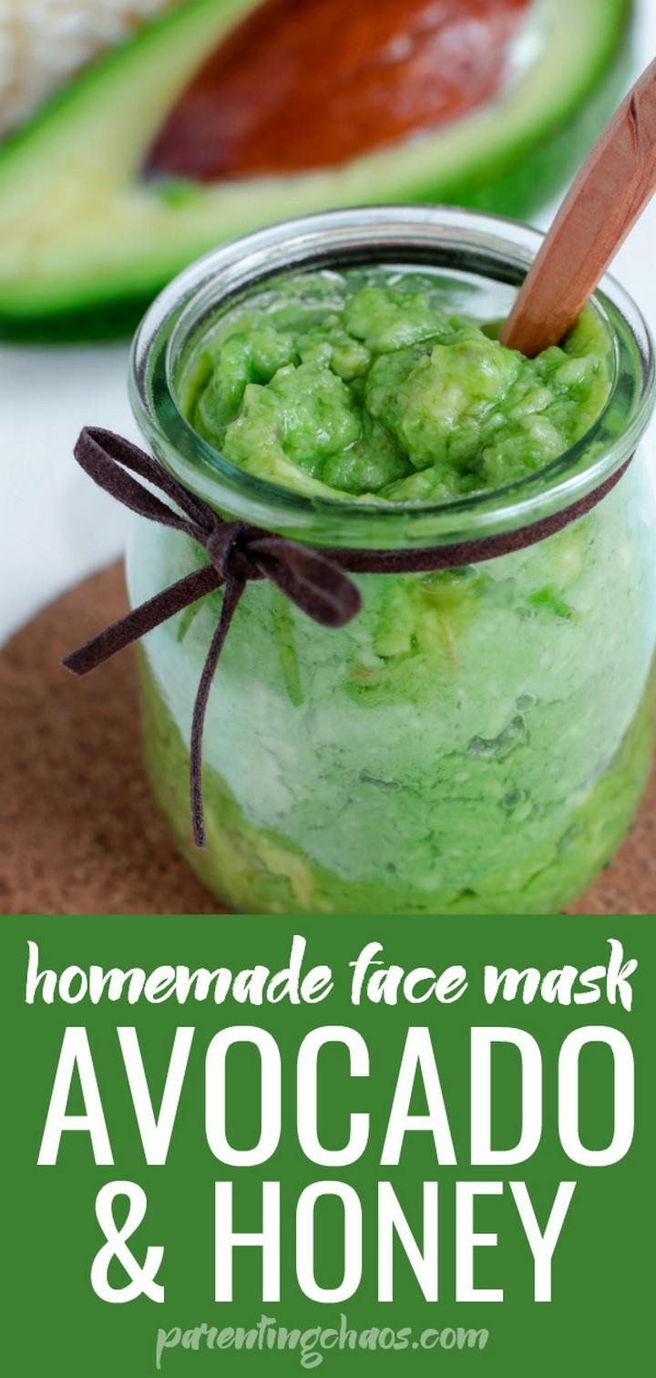 Homemade Avocado Honey Face Mask Recipe