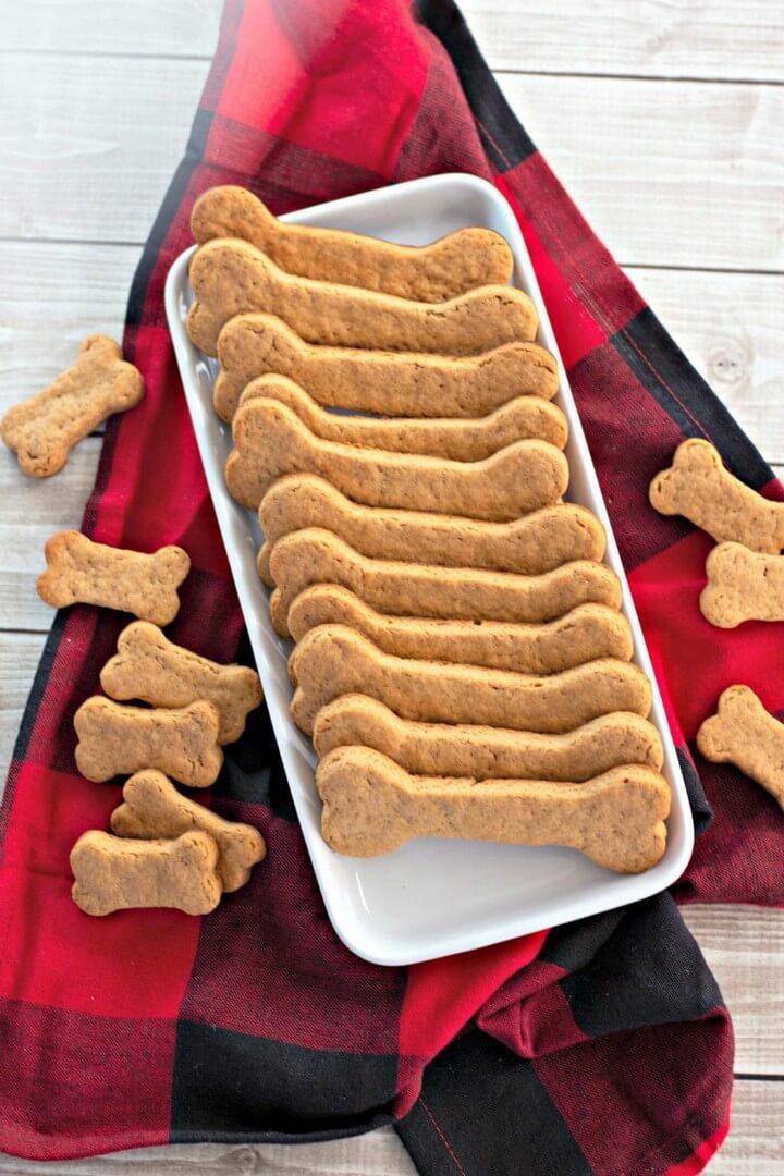 How to Make Homemade Dog Treats With Only 5 Ingredients