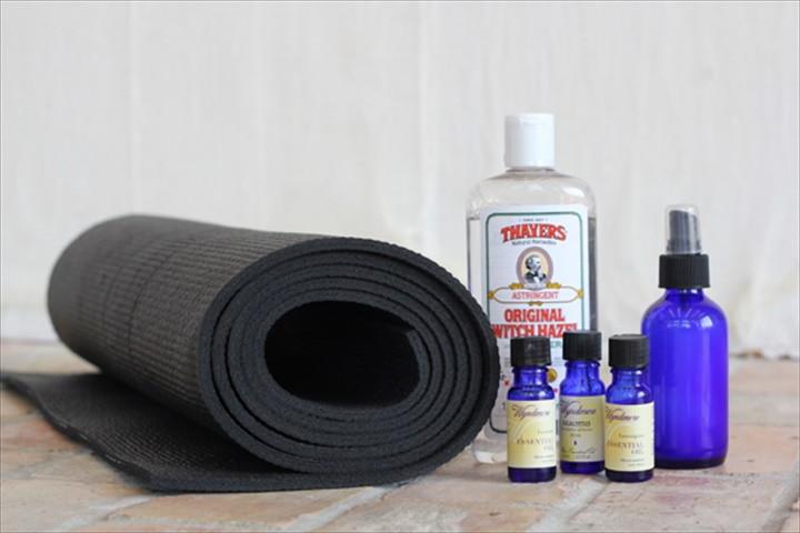 DIY Yoga Mat Cleaning Spray