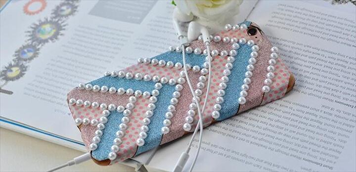 How to DIY a Fashion Washi Tape Phone Case