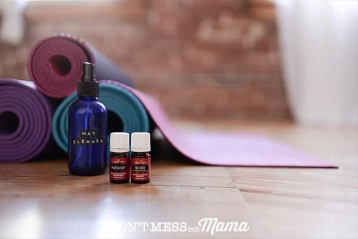 How to Use This DIY Yoga Mat Cleaning Spray