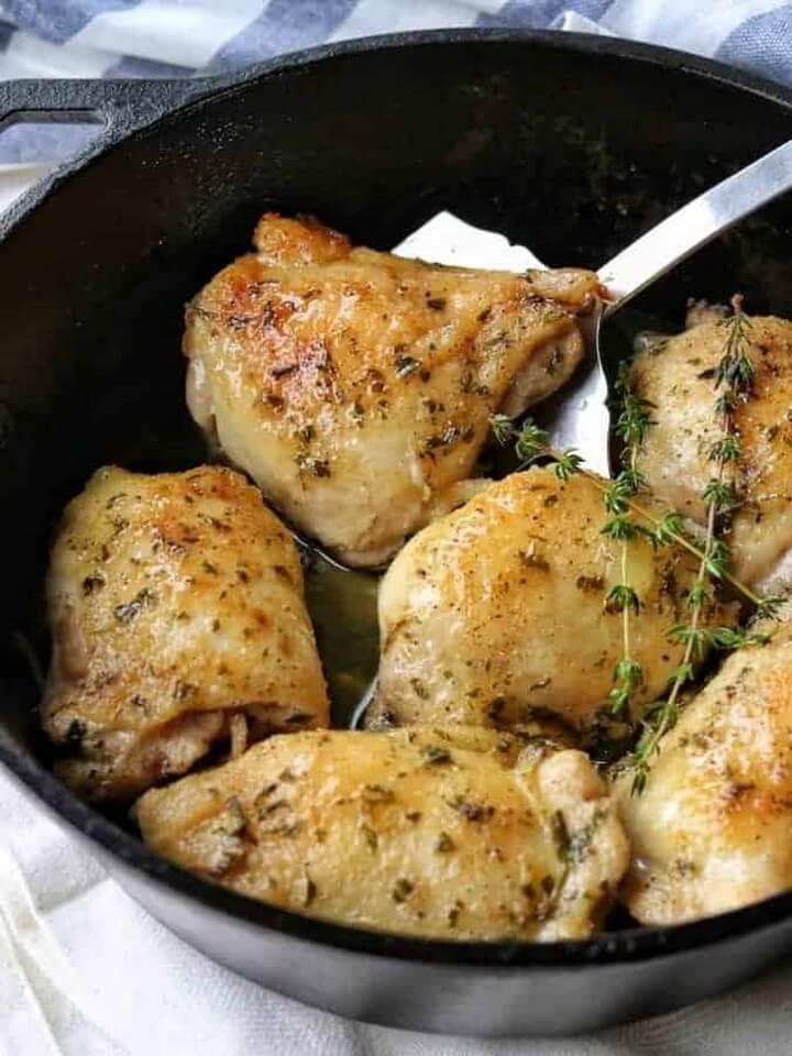 Easy Baked Chicken Thighs