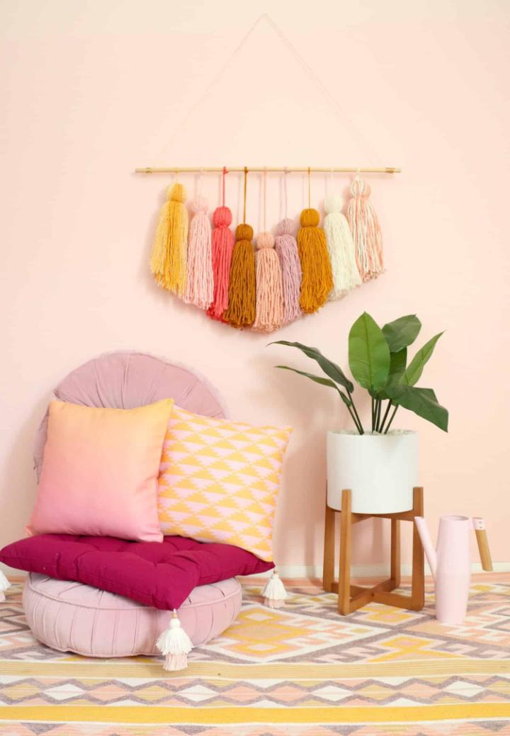 Amazing DIY Giant Tassel Wall Hanging