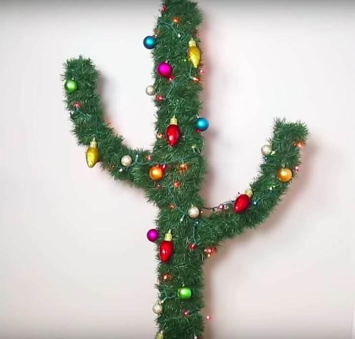 How to Make a Cactus Christmas Tree