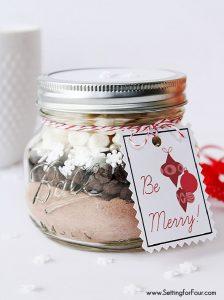 40 Best Mason Jar Gift Ideas | Gifts In A Jar - DIY to Make