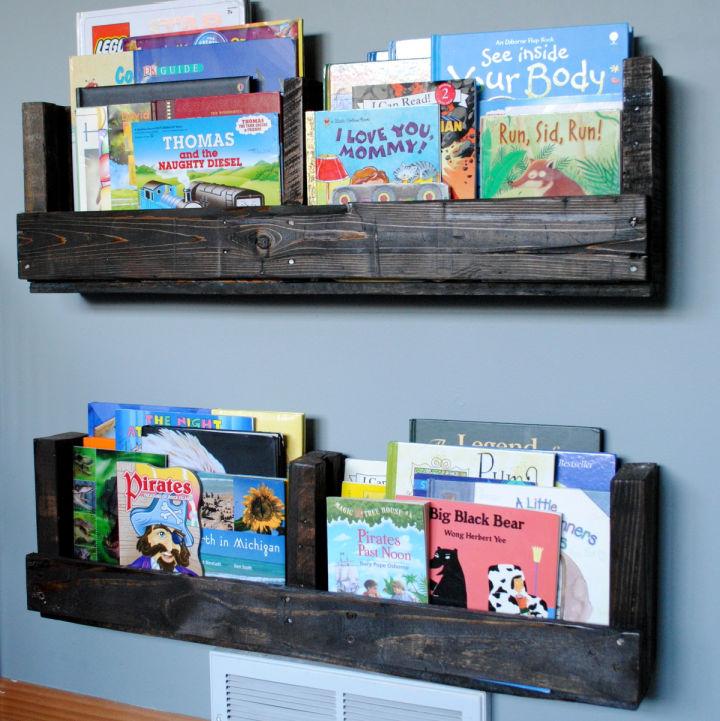 Pallet Book Shelf