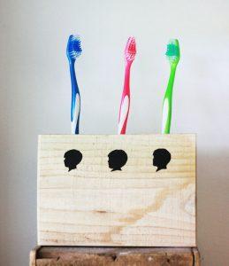 25 DIY Toothbrush Holder Ideas {Updated 2022} - DIY to Make