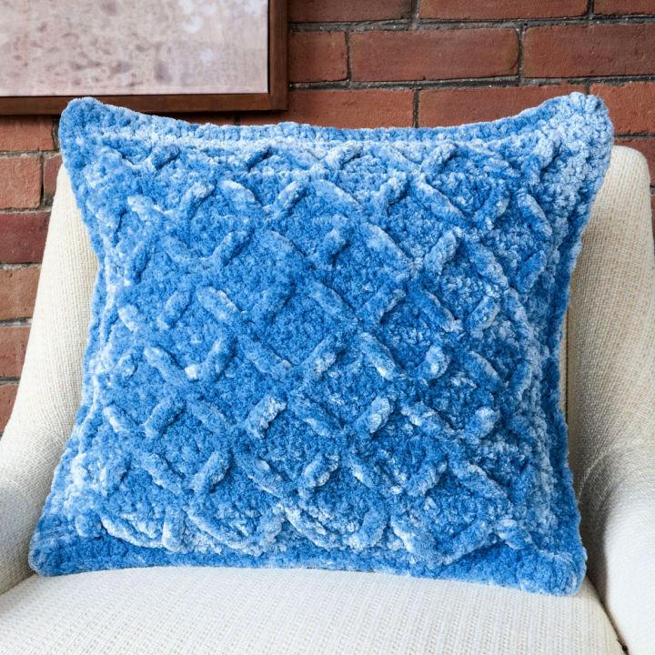 Bernat Kiss Kiss Velvet Crochet Pillow