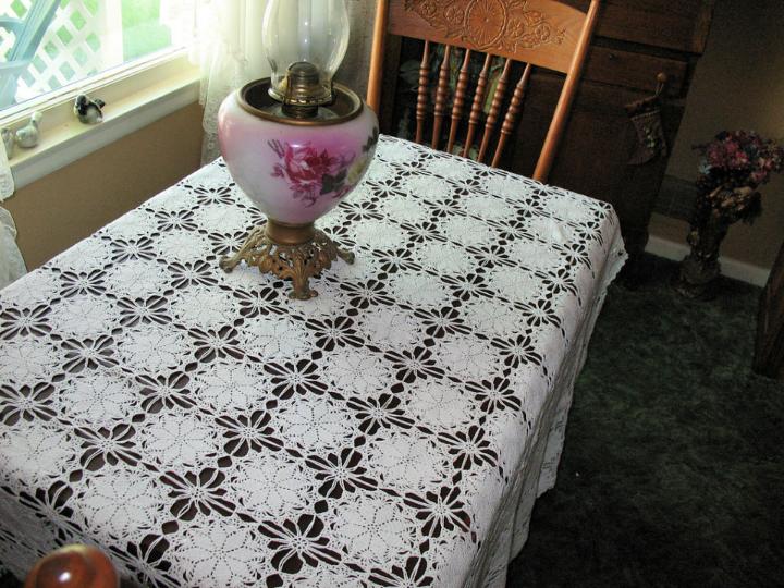 Crochet Lucky Star Tablecloth