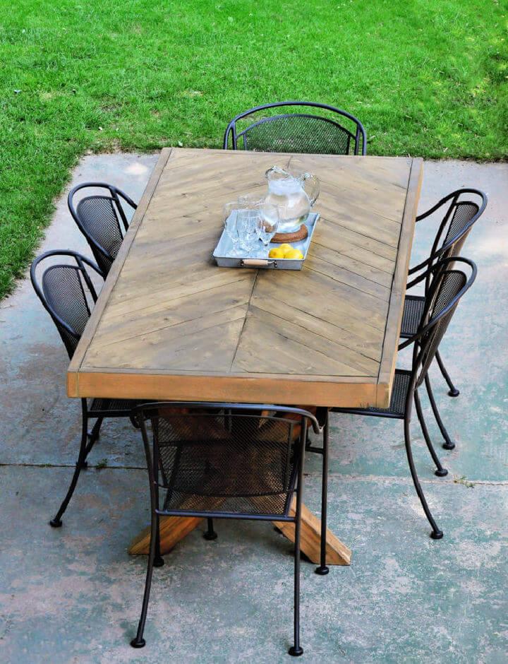 DIY Outdoor Herringbone Table