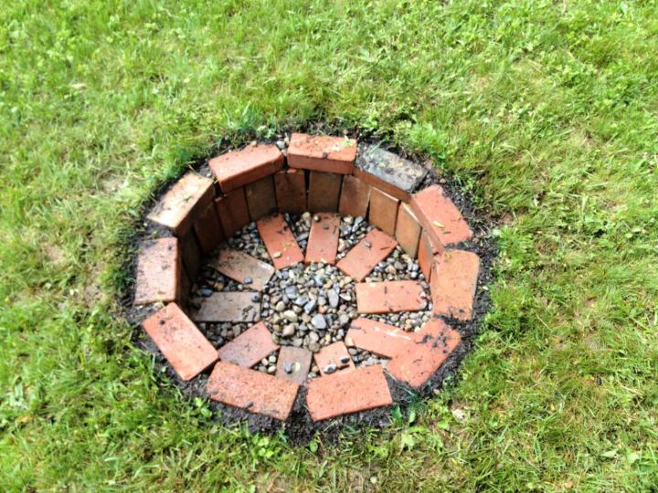 Easy to Make Fire Pit