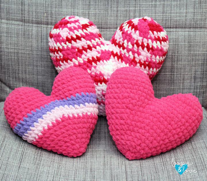 Free Crochet Heart Pillows Pattern