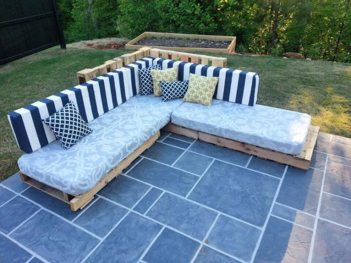 Pallet Outdoor Sofa