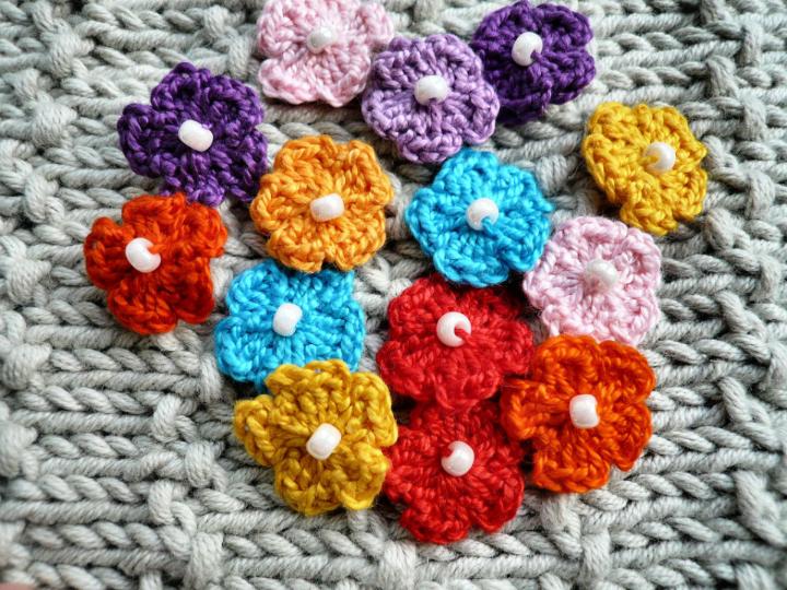 Teeny Tiny Crochet Flowers