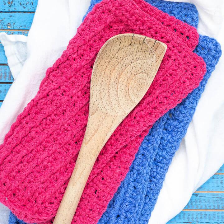 Berry Cabled Crochet Dishcloth