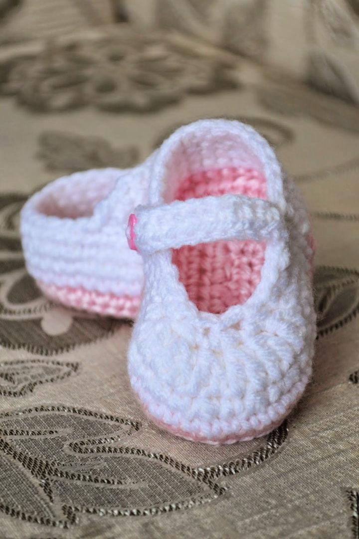 Quick and Easy Crochet Baby Booties