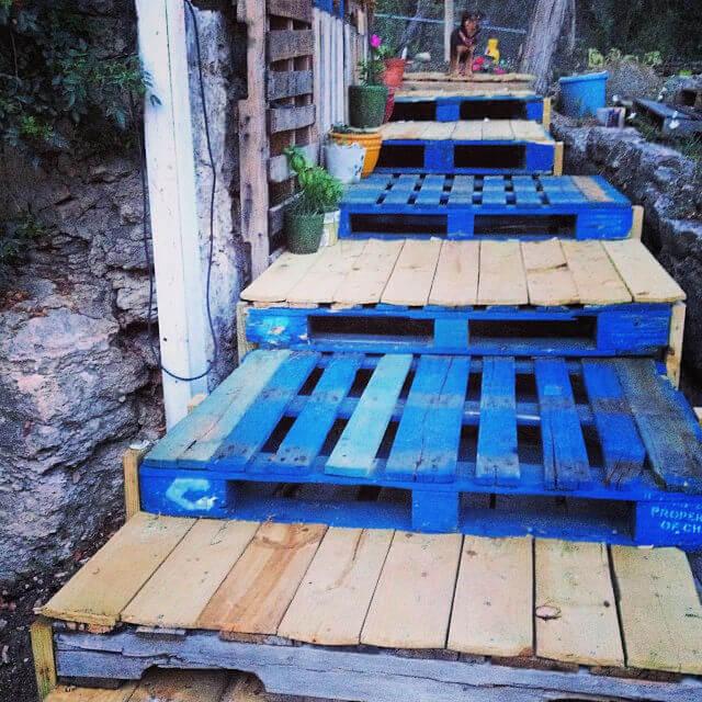 Pallet Stairs For Your Garden