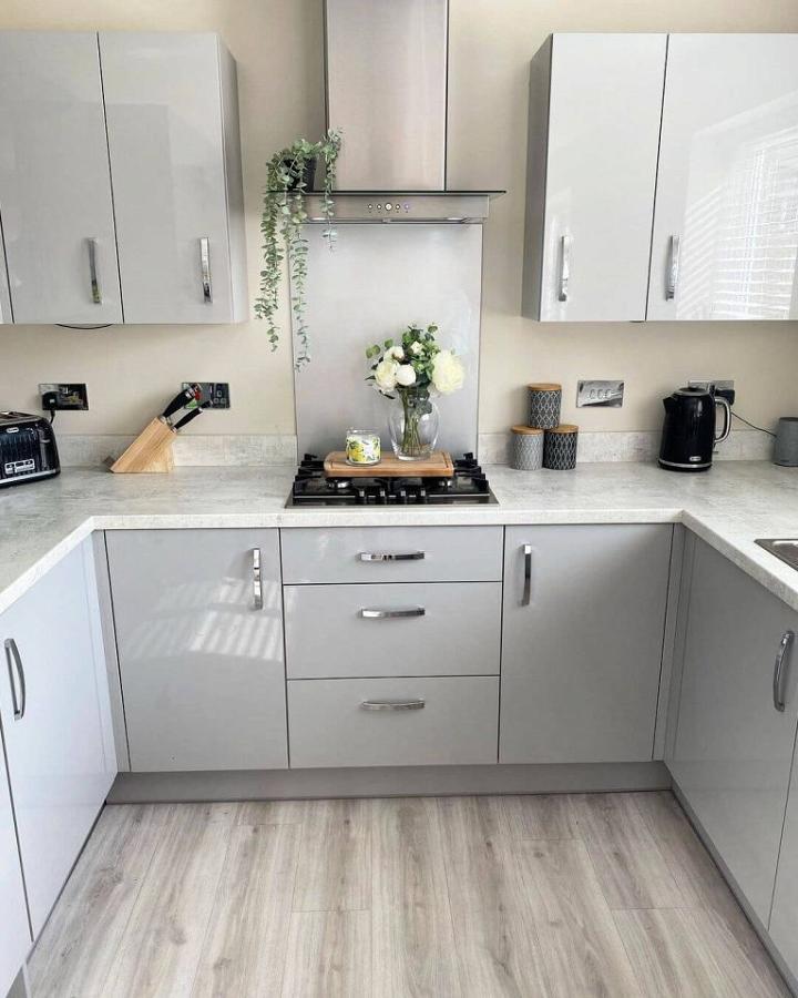 The Pros and Cons of Buying Kitchen Online DIY to Make