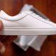 3 Tips for Decorating Plain White Sneakers for the Fall