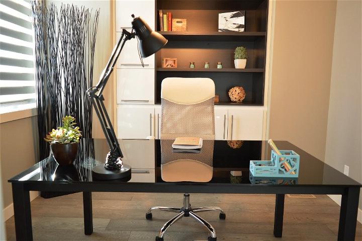 Seven Simple Ways to Liven Up Your Home Office