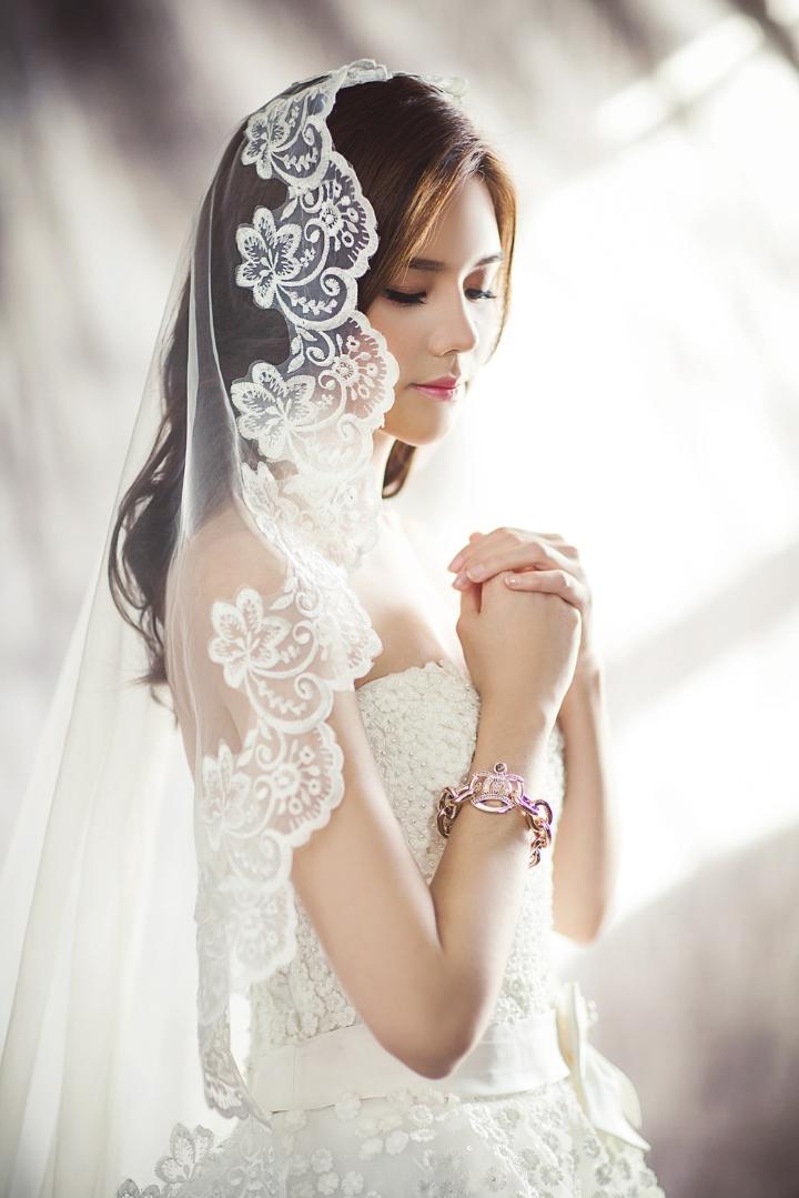 10 Tips for Choosing Your Wedding Dress Inexpensively